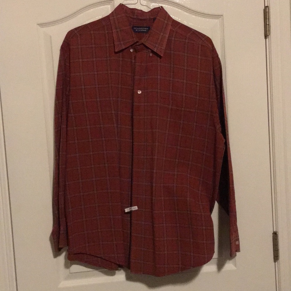 Roundtree and Yorke Dress shirt